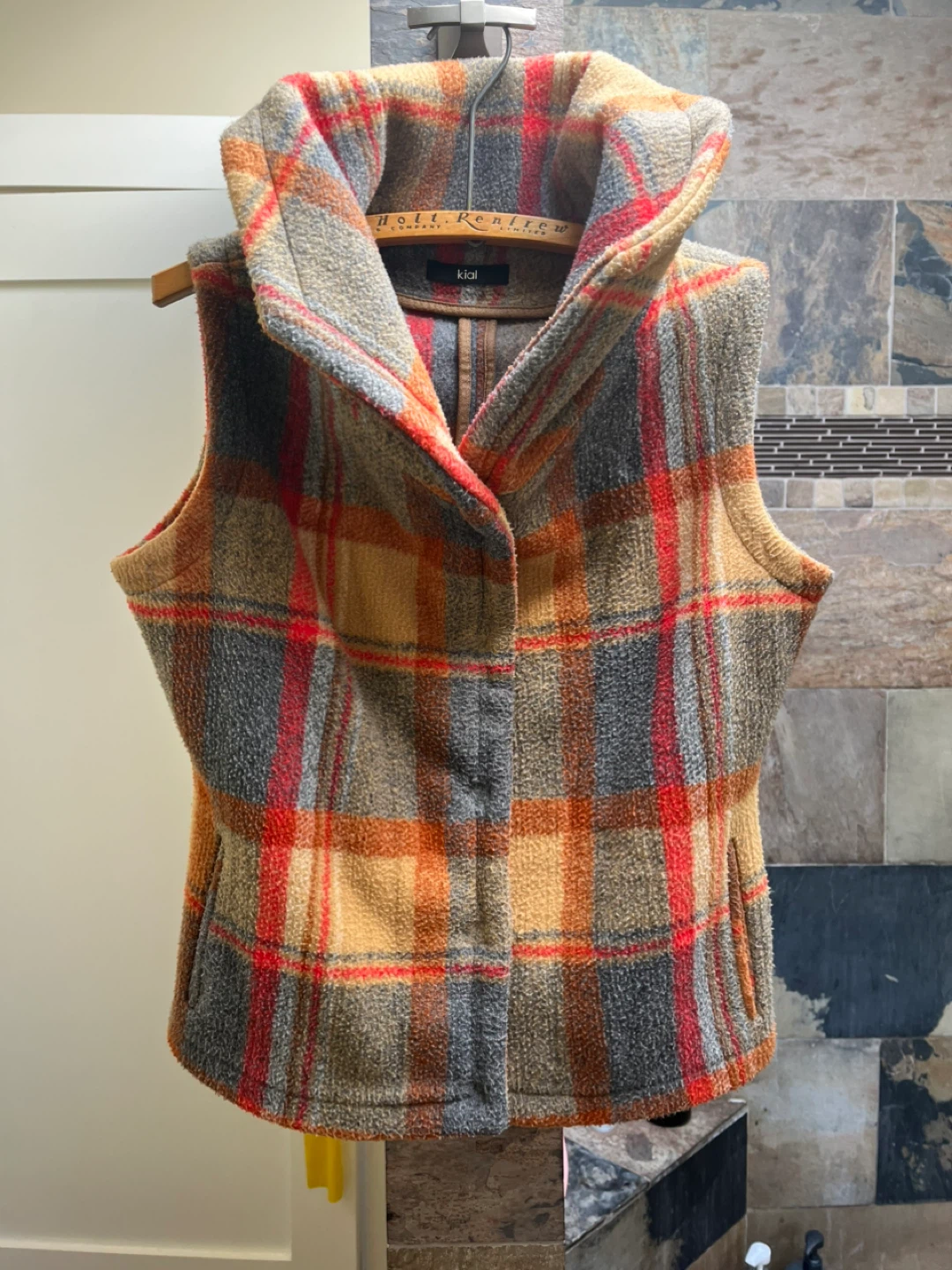 Kial Plaid Vest