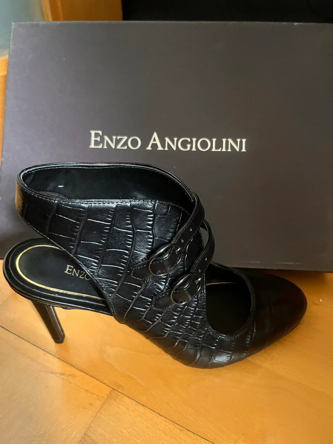 NEW Enzo Angiolini Black Croc-Embossed Heels - Size 7
