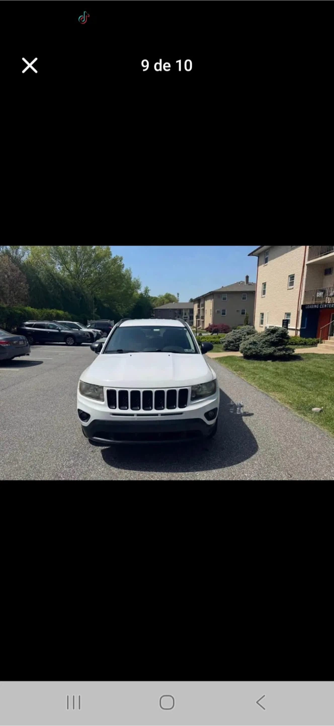 Jeep Compass SUV 2012 - photo 2
