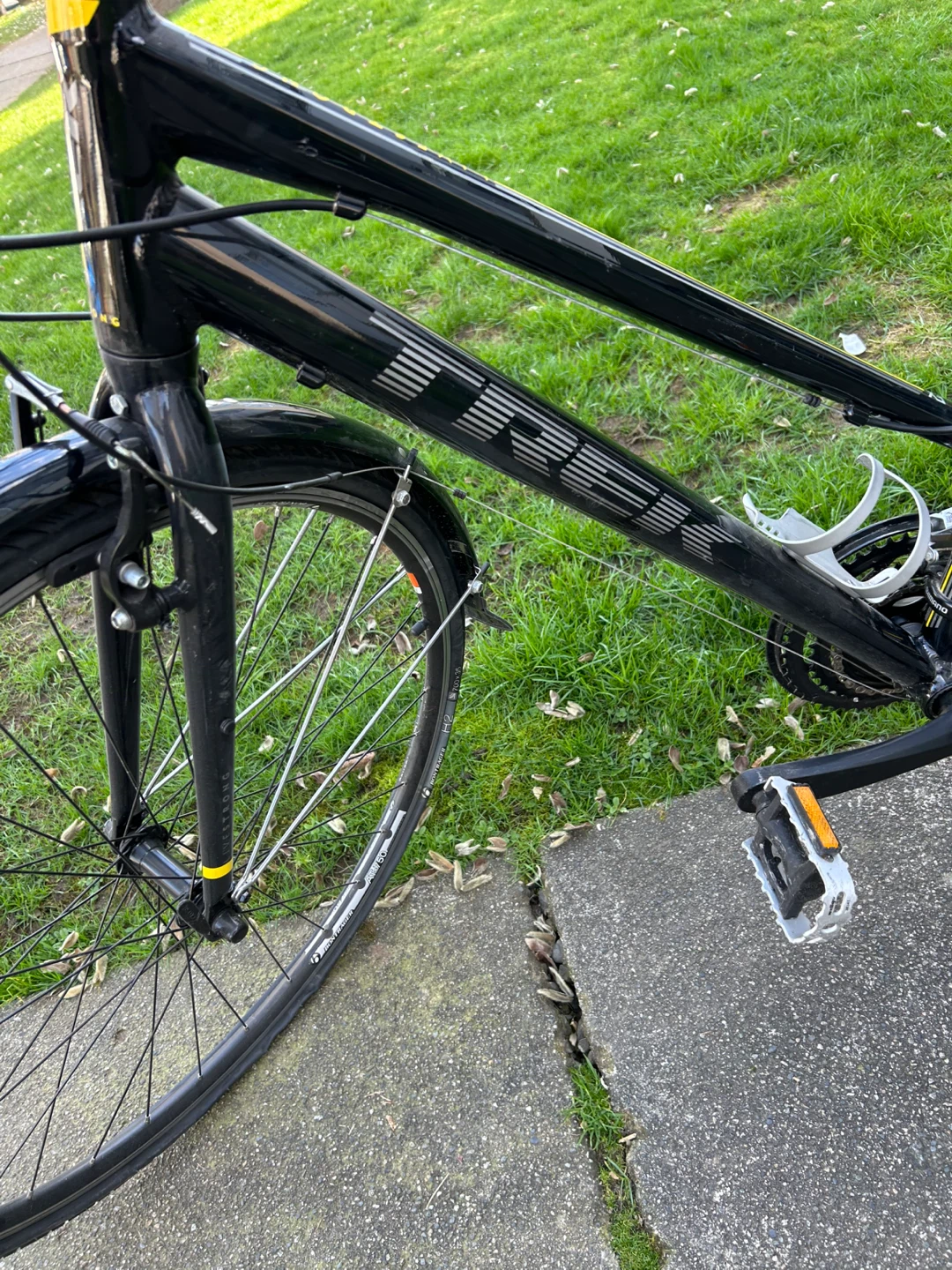 Trek Black Women's Hybrid Bike with Rack - photo 2