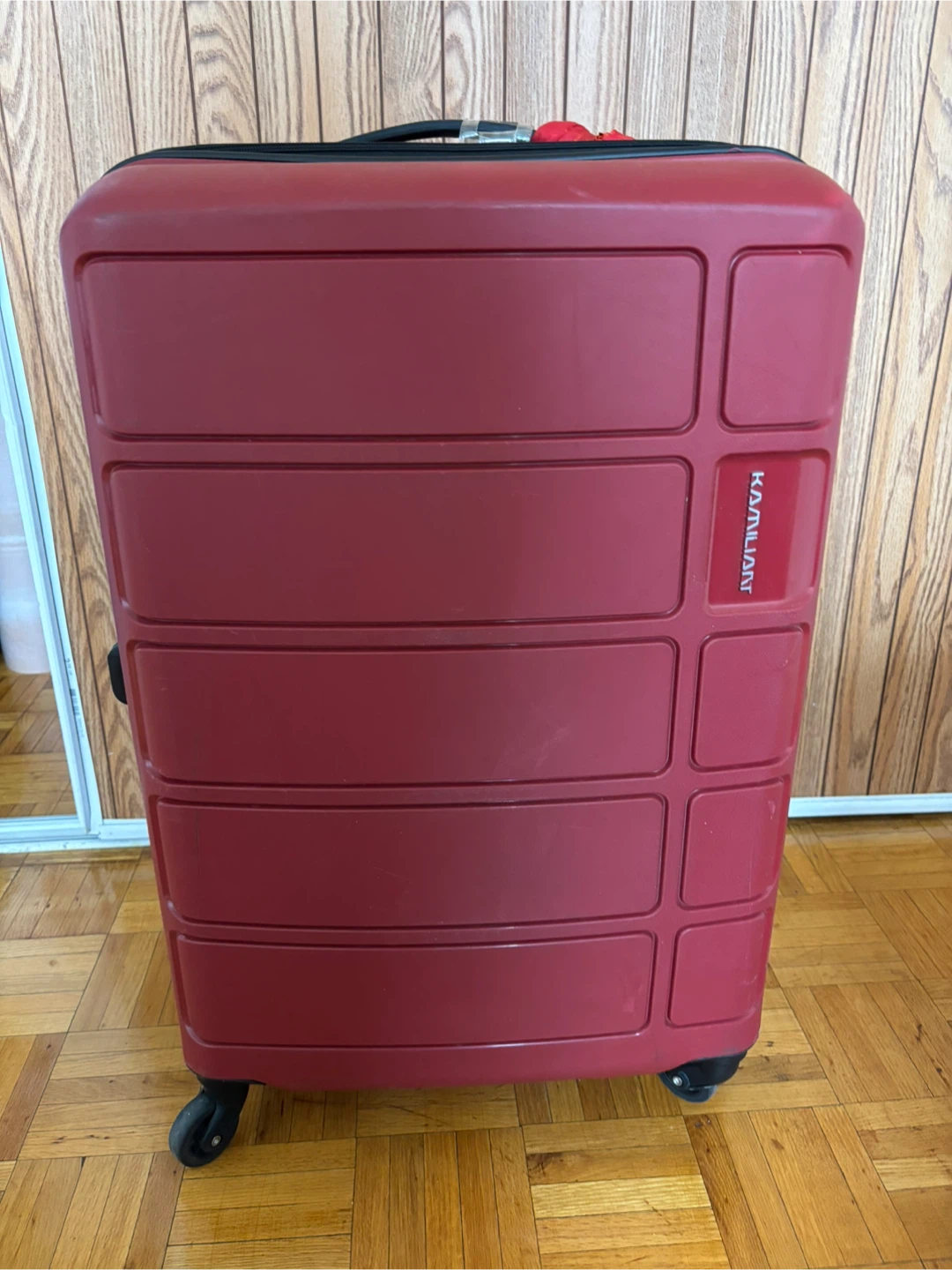 Red Kamiliant Suitcase