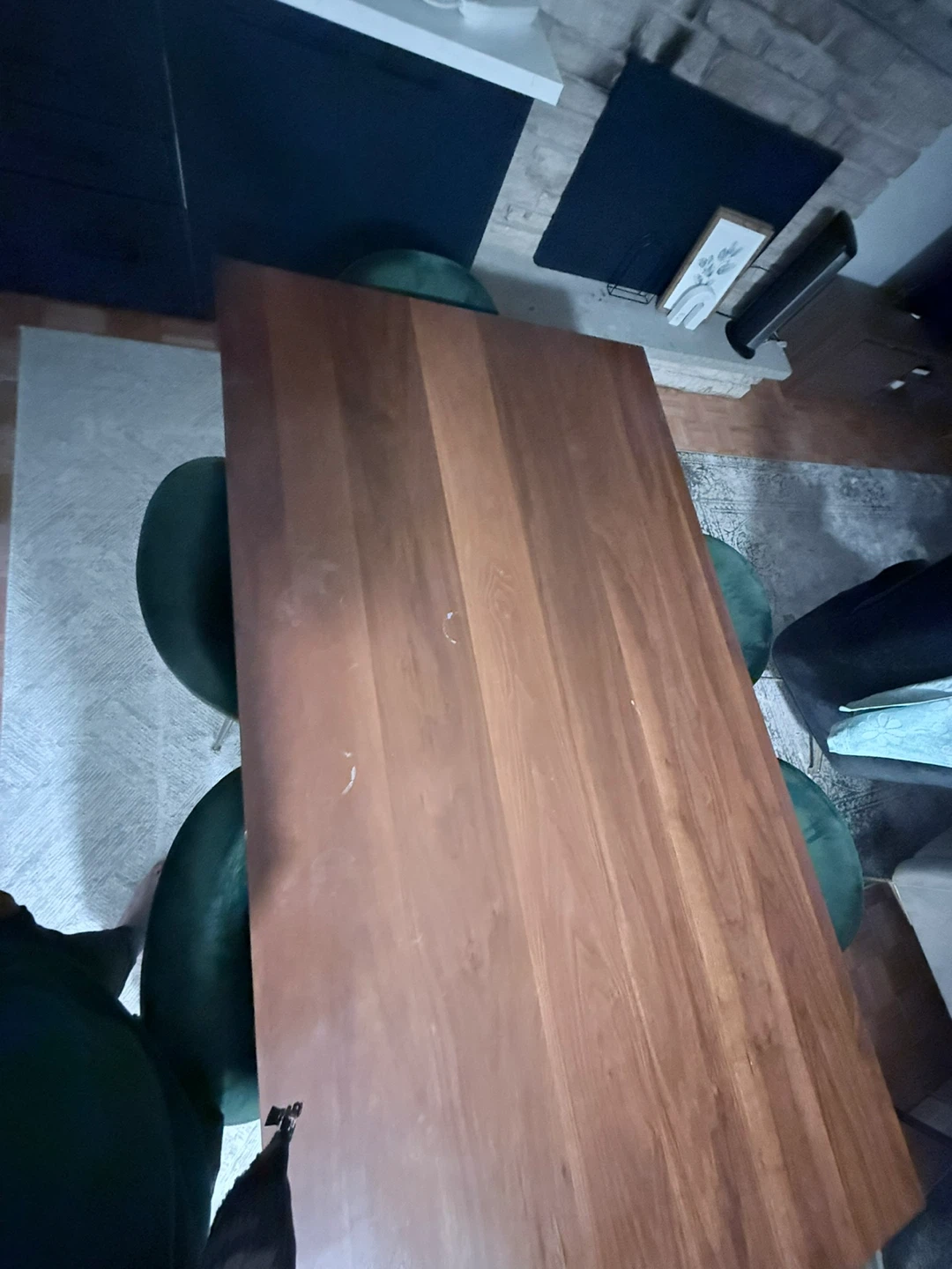 Moving out sale! Set of wooden dining table and 6 chairs !
