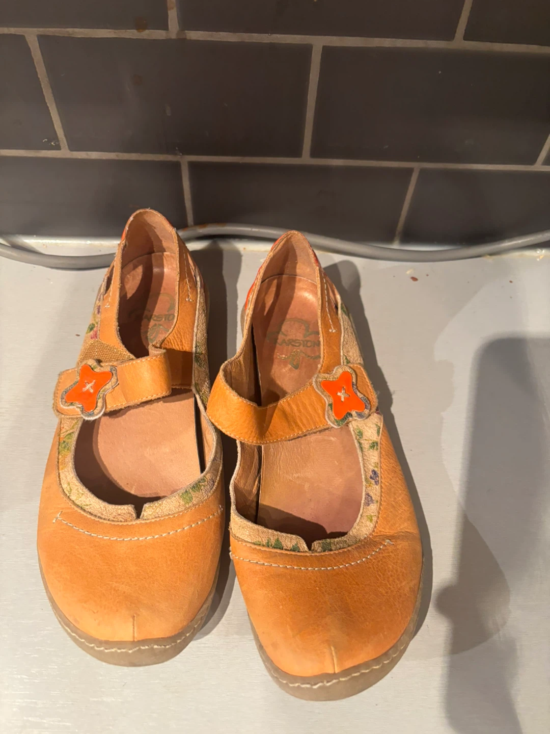 Karston Mary Jane Shoes – Size 8 – Excellent Condition