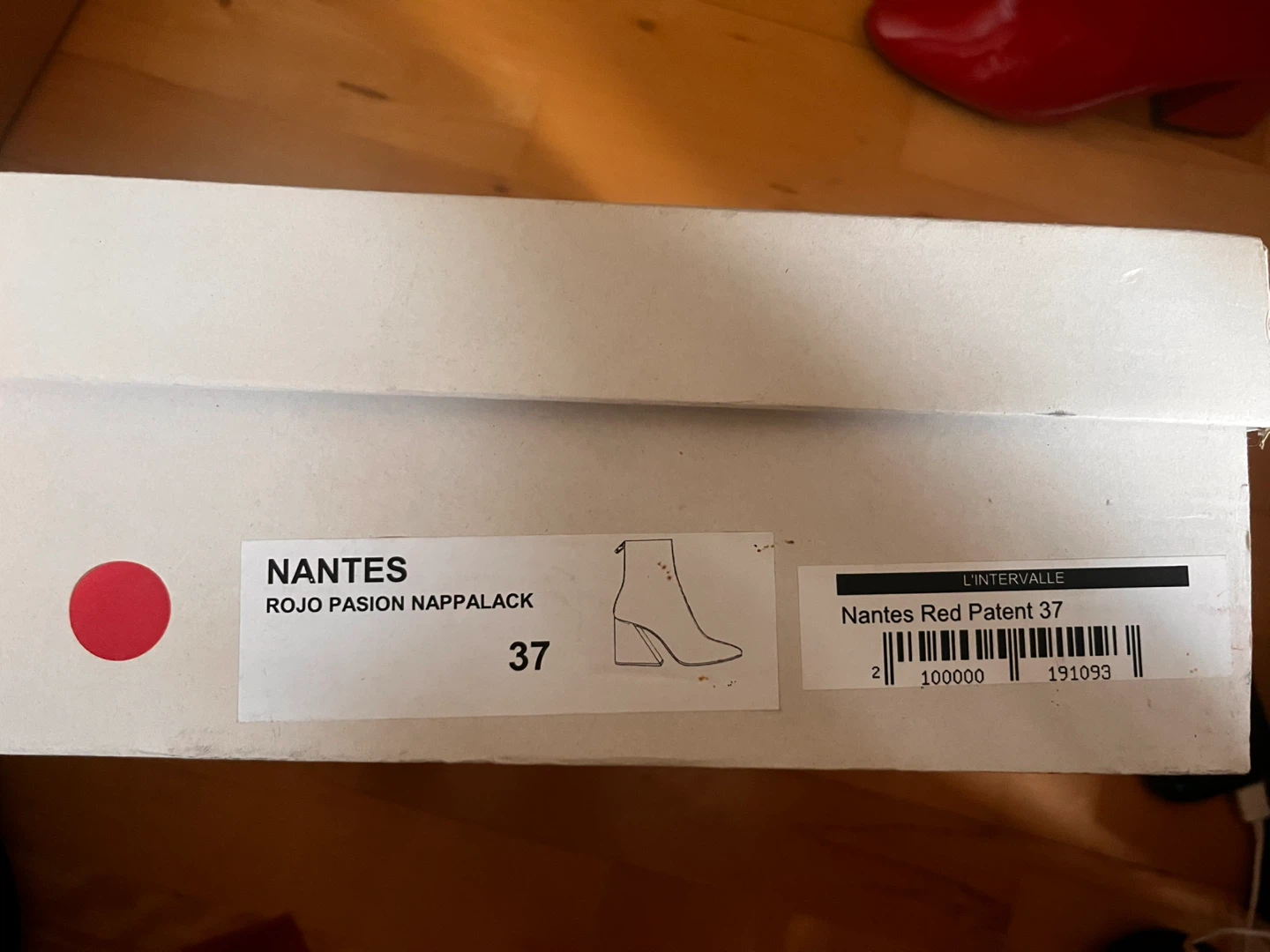 NEW L'Intervalle Red Patent Ankle Boots - Size 37 - photo 2