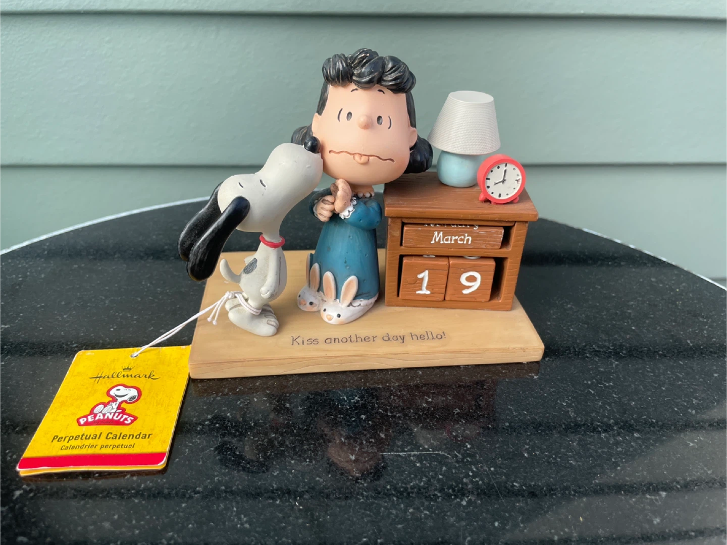 Hallmark Peanuts Perpetual Calendar Figurine - photo 2