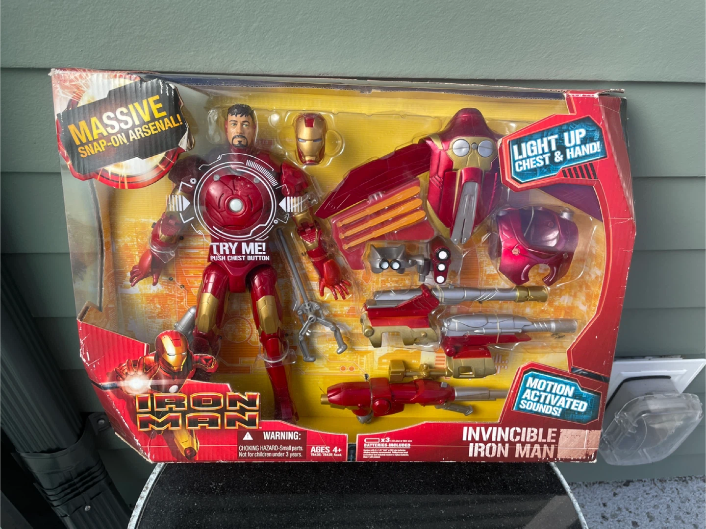 Iron Man Invincible Iron Man Action Figure with Snap-On Arsenal - photo 2