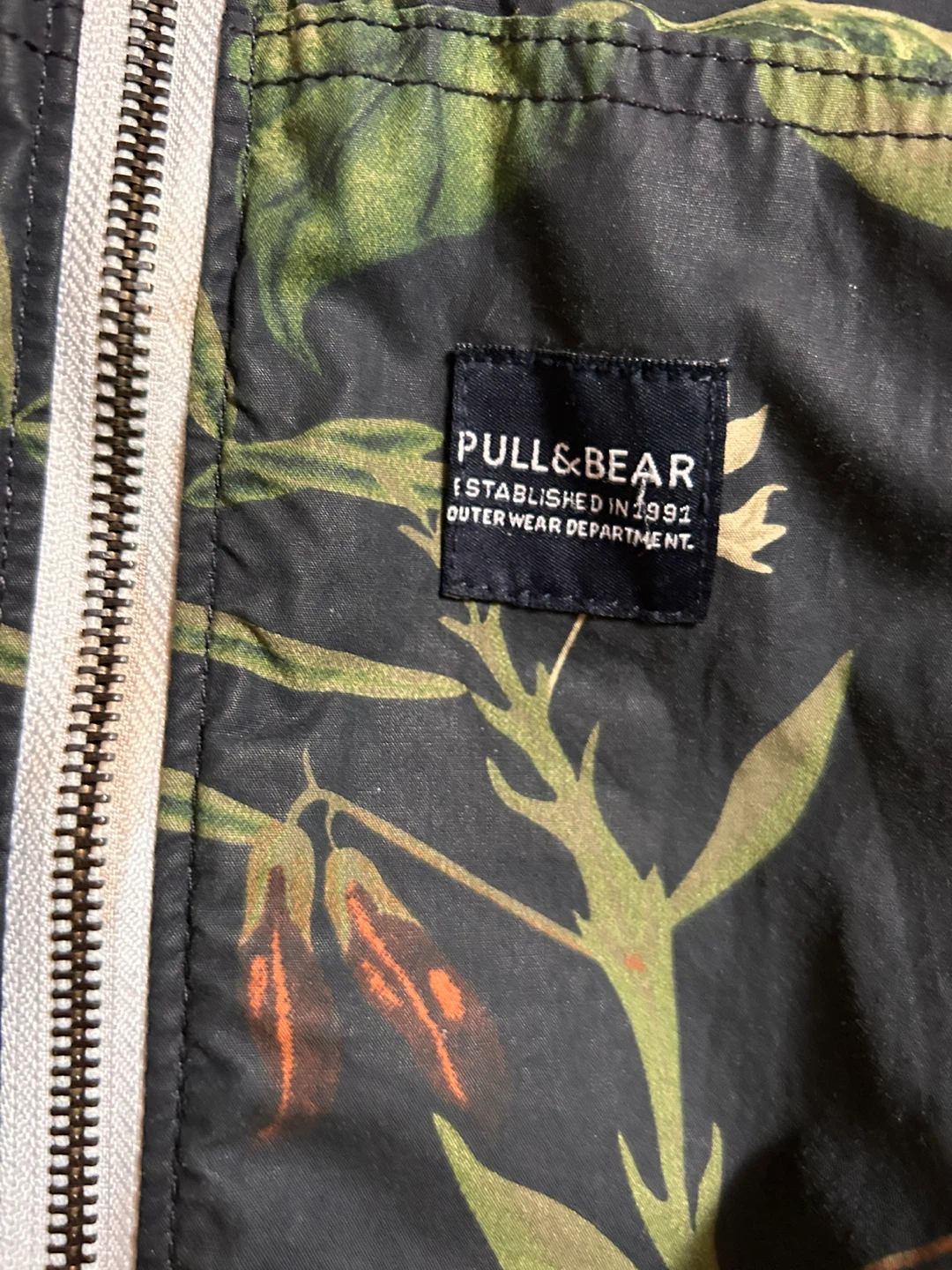 Pull & Bear Tropical Print Hooded Jacket - photo 2