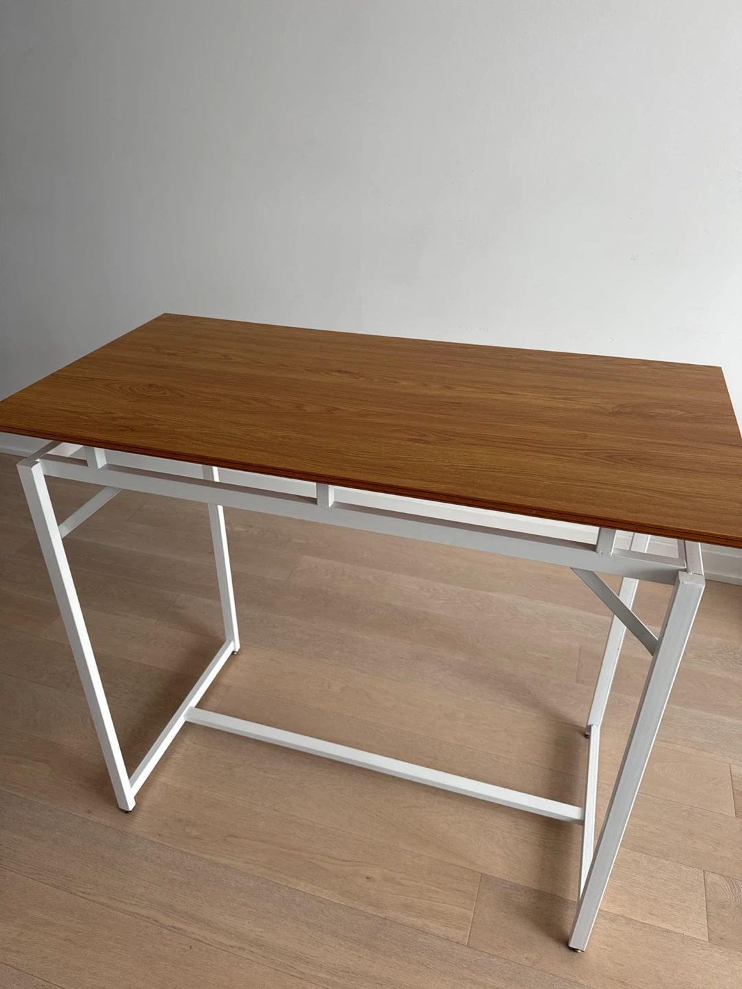 Wood Top high table with White Metal Frame