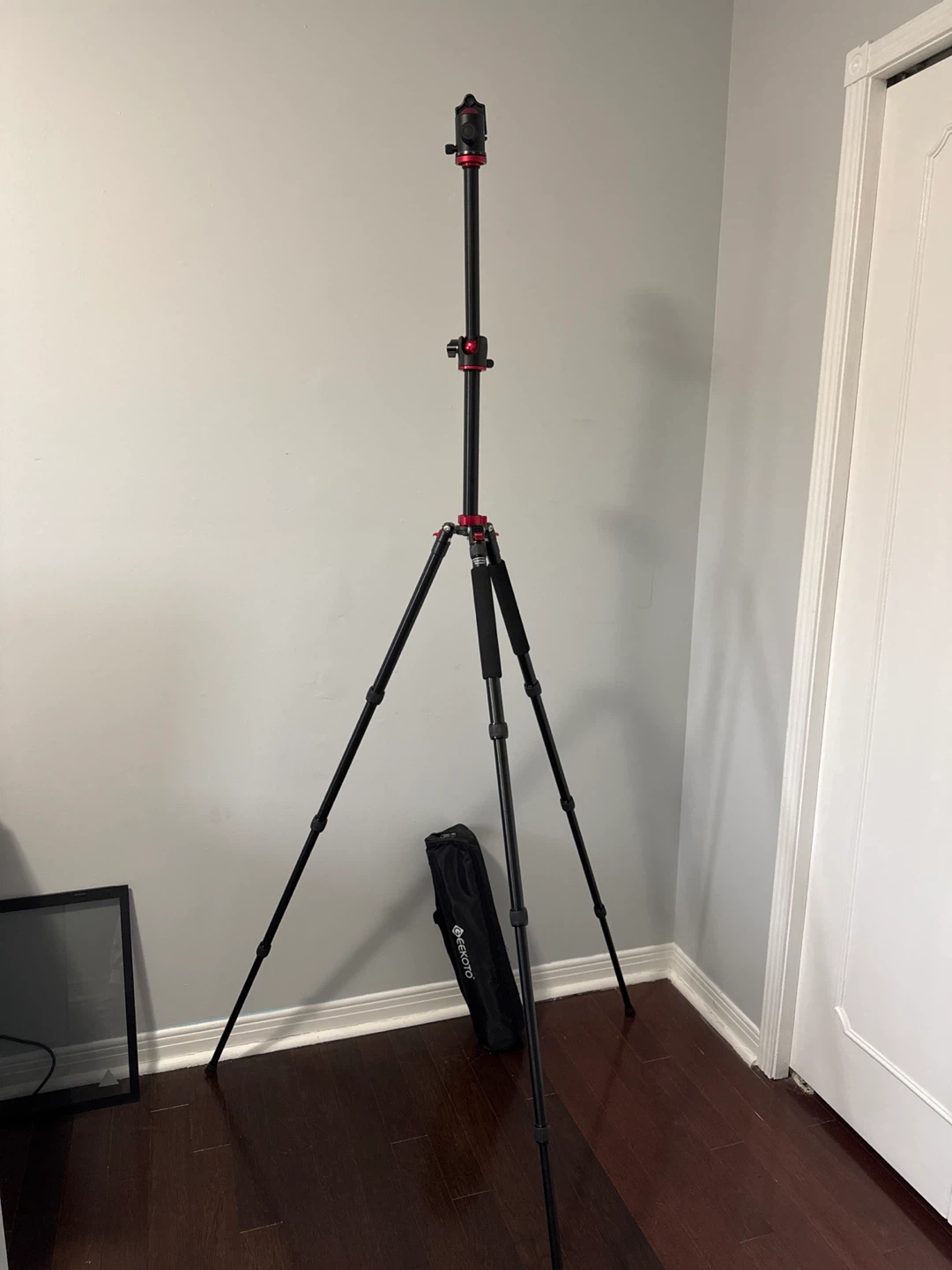 Geekoto Camera Tripod with Carrying Case - photo 3