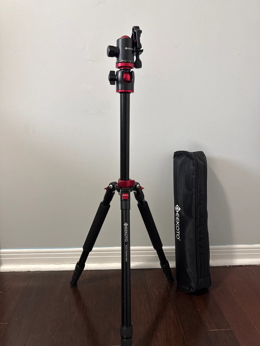 Geekoto Camera Tripod with Carrying Case