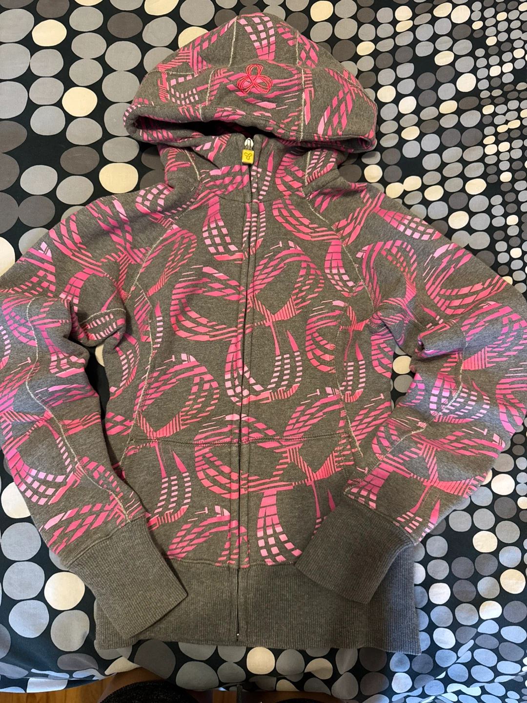 TNA Grey Pink Graphic Sweater