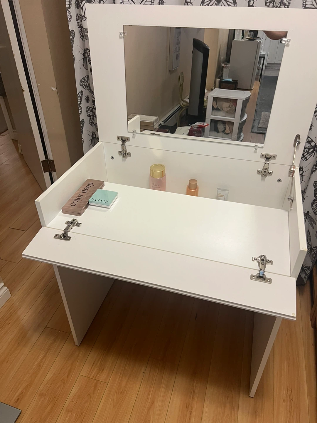 White Vanity Desk with Mirror - photo 3