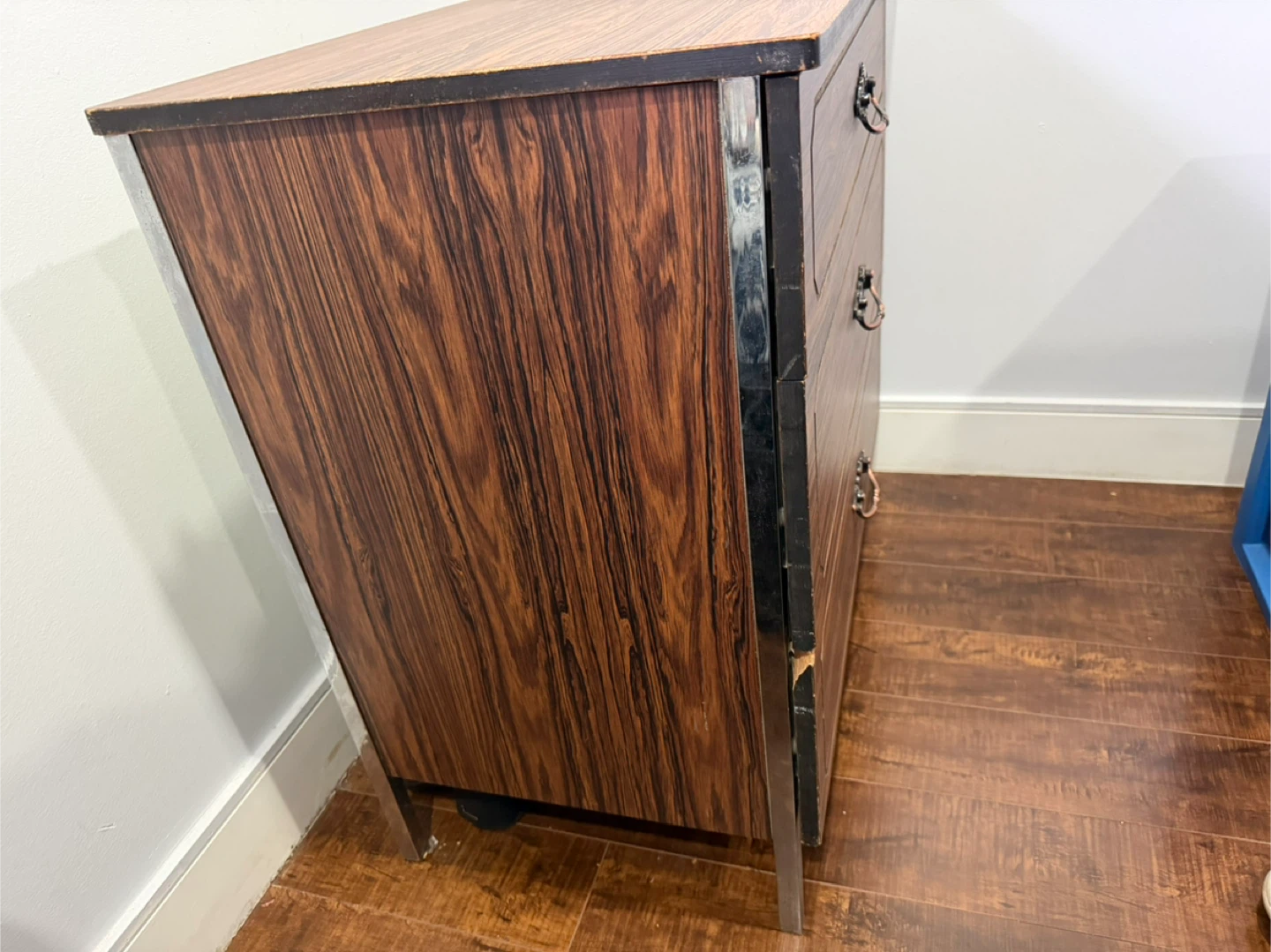 Vintage 3-Drawer Dresser - photo 5