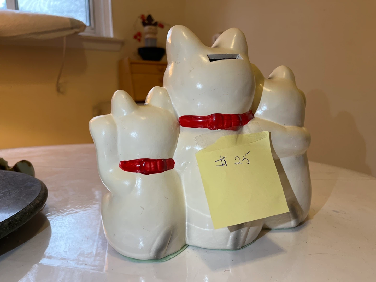 Maneki-neko Cat Figurine - photo 2