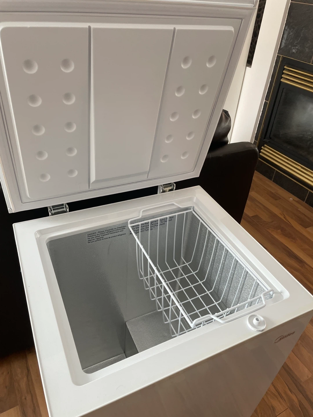 Midea Chest Freezer URBD99DW - photo 2