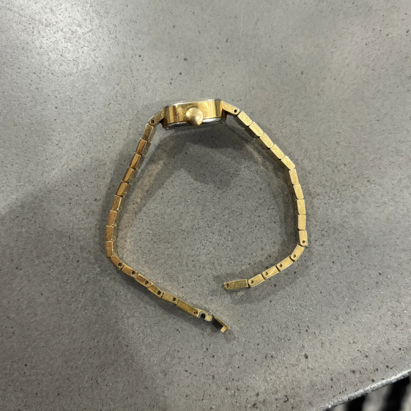 Vintage Gold-Tone Timex Watch - photo 4