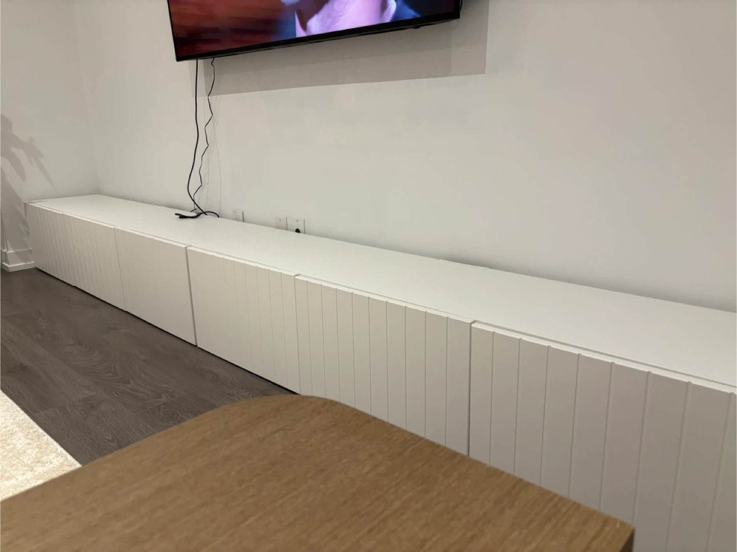 White media console - photo 4