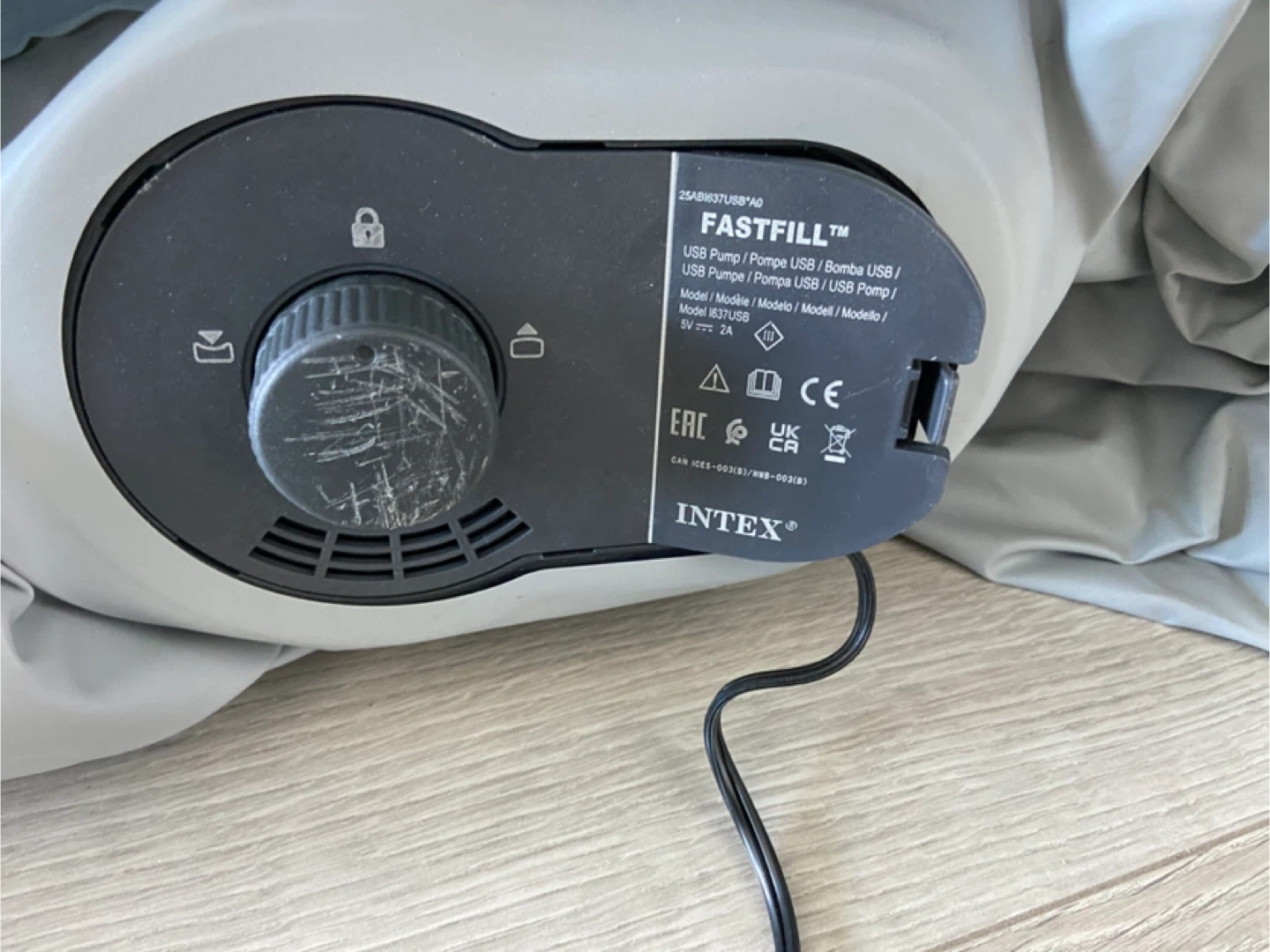 Twin size air mattress self inflating - photo 4