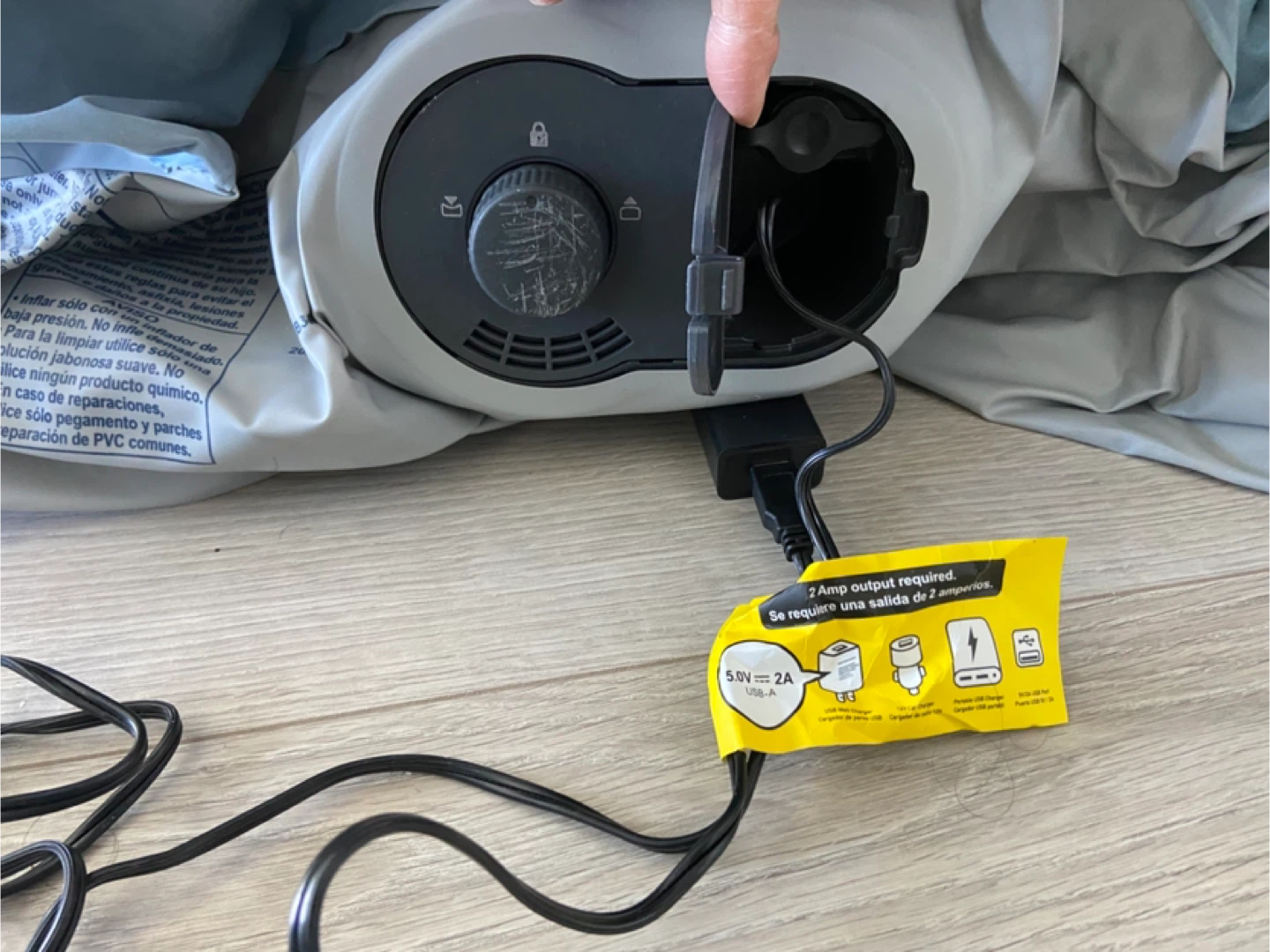 Twin size air mattress self inflating - photo 3