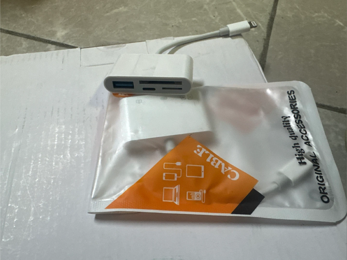 iPhone Lightning to SD Card Camera Reader Adapter Hub - photo 3