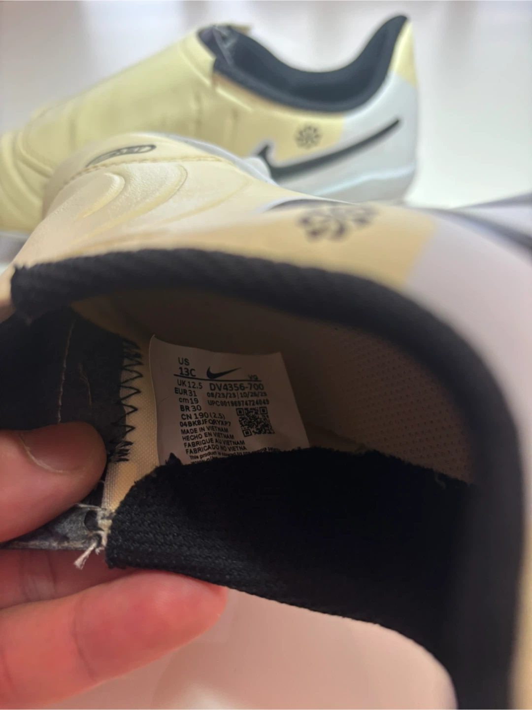 Nike kids soccer Cleats 13 - photo 3