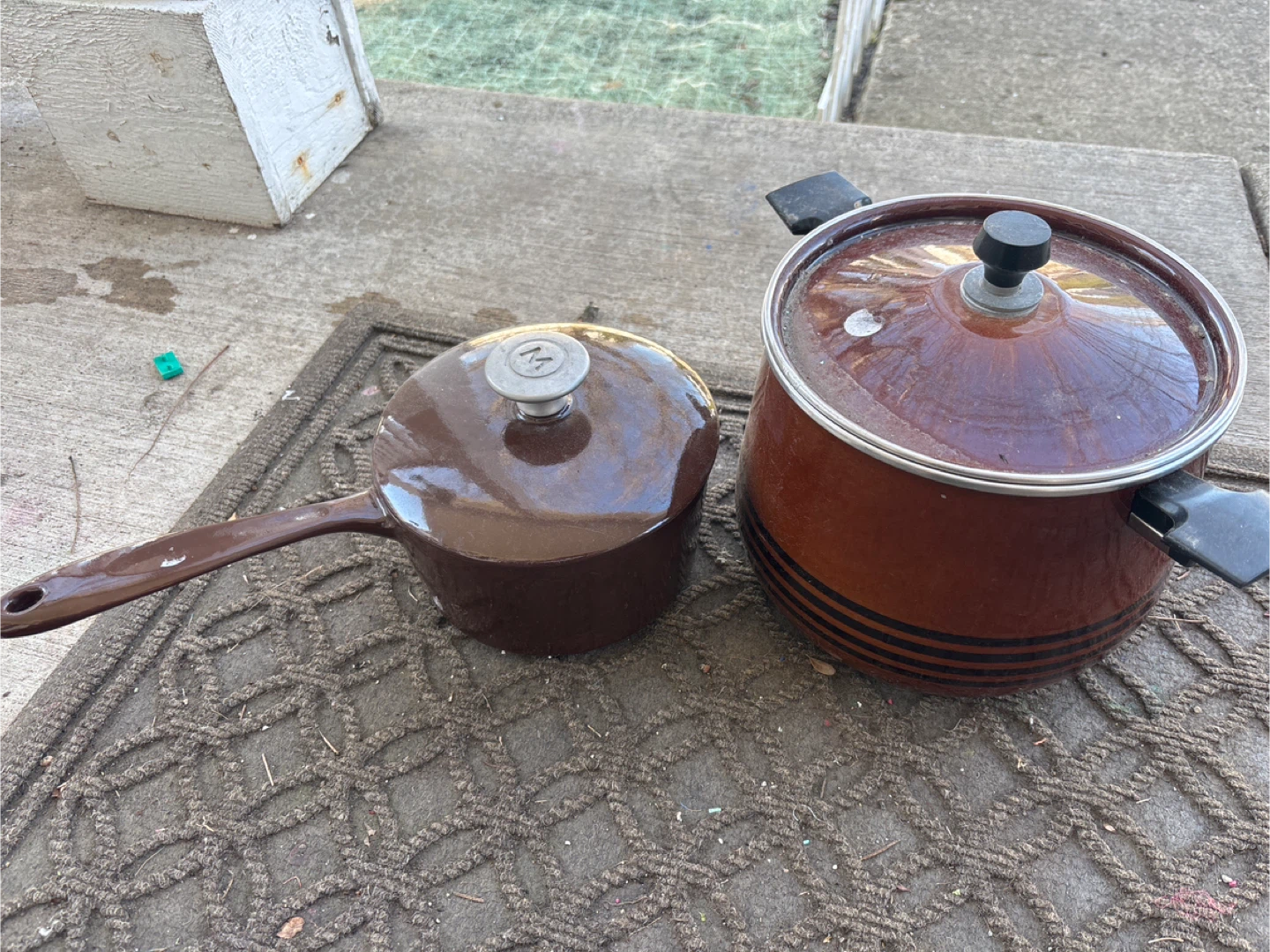 Brown Enamel Pot and Saucepan Set