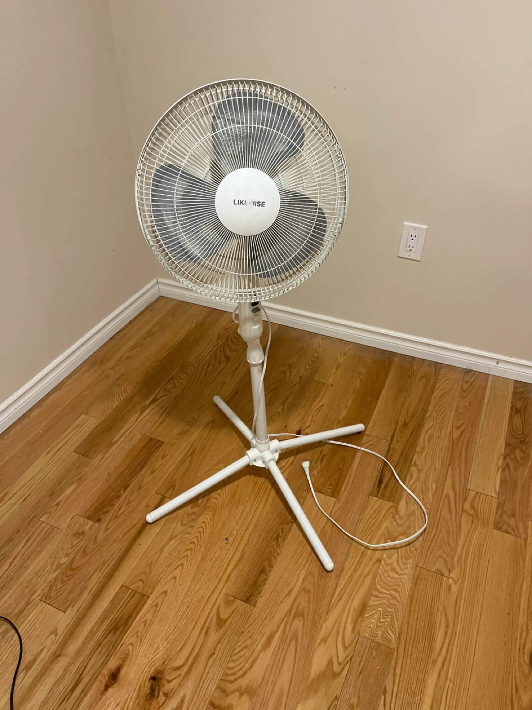 White LIKWISE Pedestal Fan