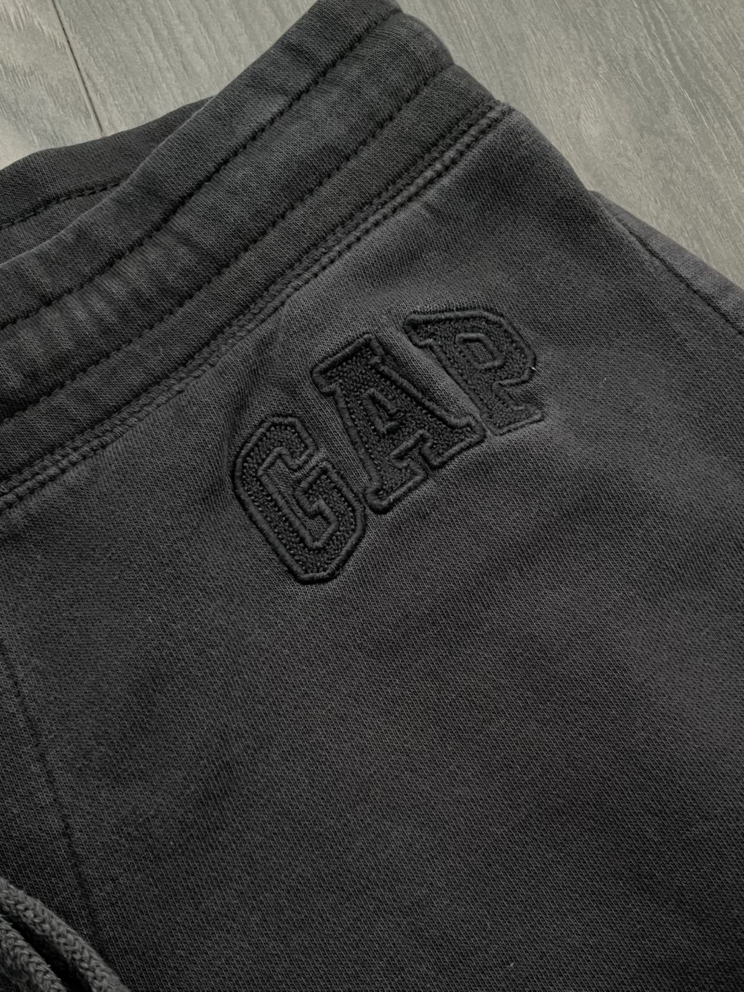 Vintage Gap Black Low-Rise Sweat Pants | Women
