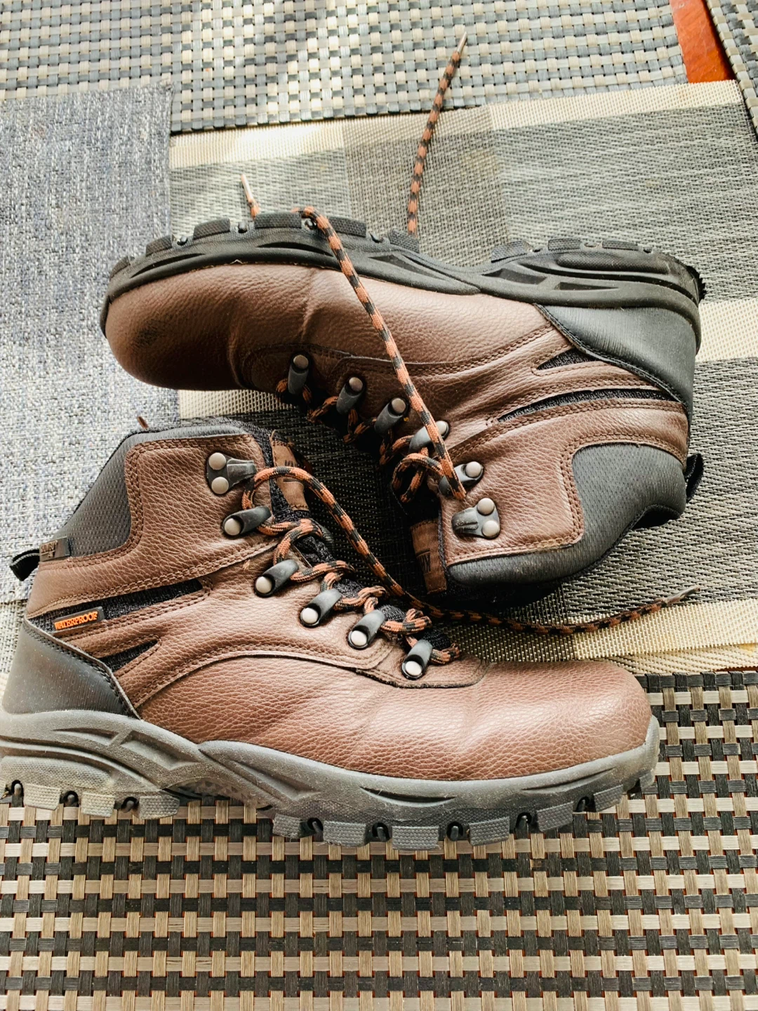 Shoes: Khombu Men’s Travis Snow Boots Size 8