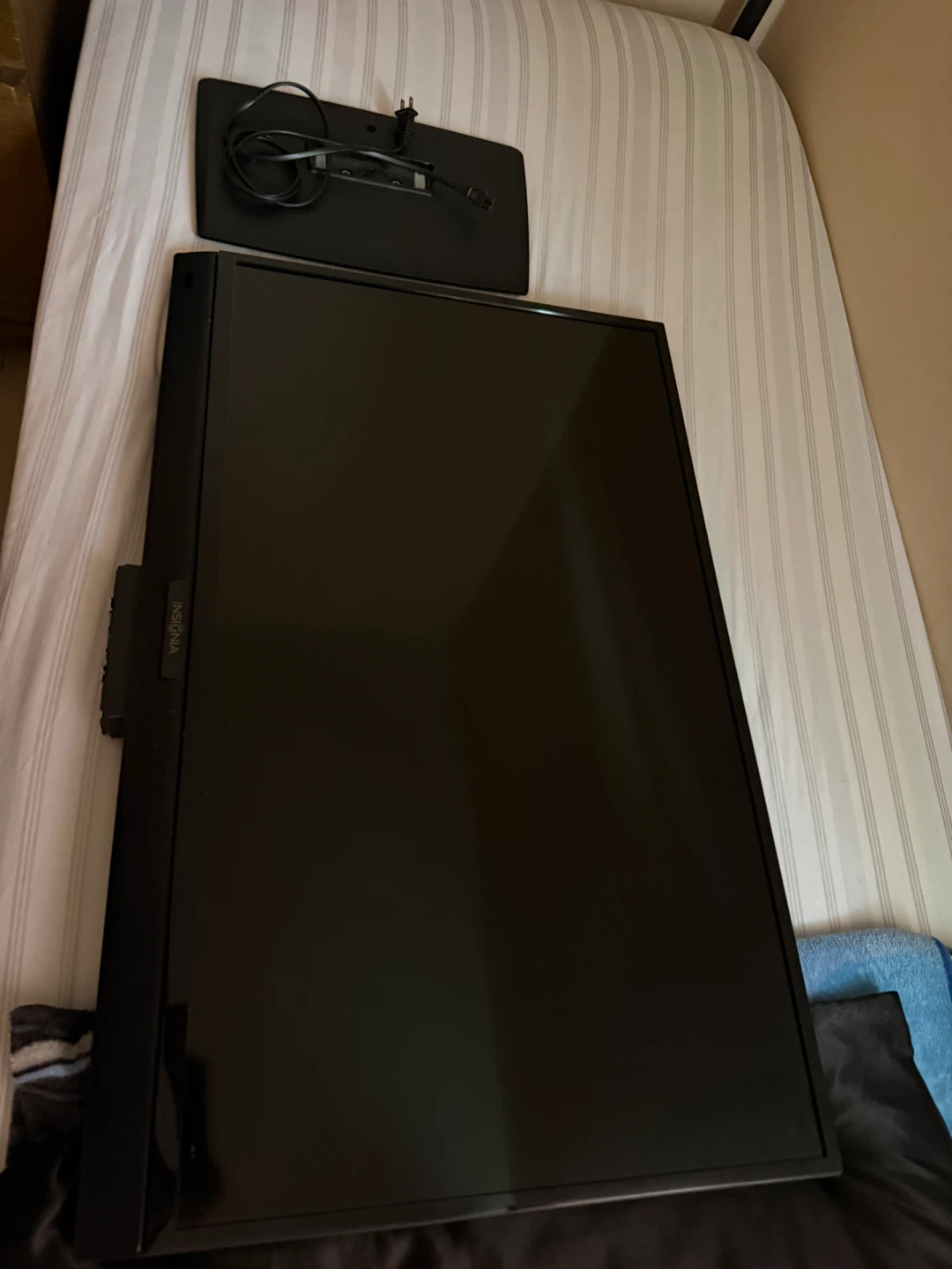Insignia 24" LED TV