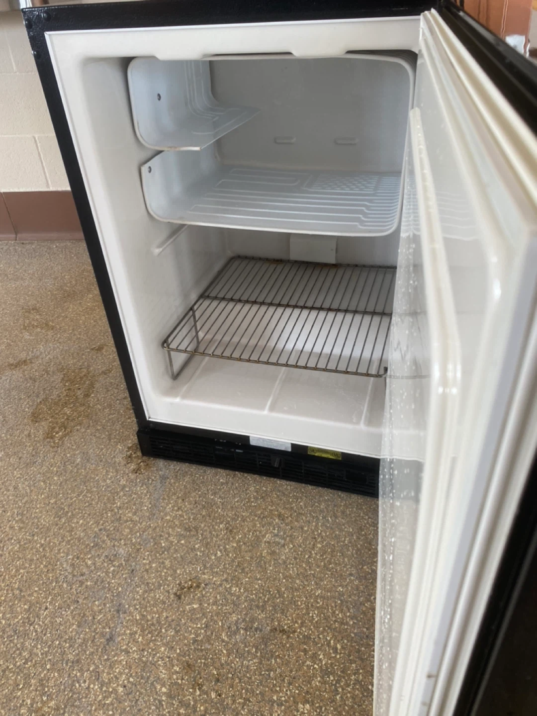 Marvel Undercounter freezer - photo 2