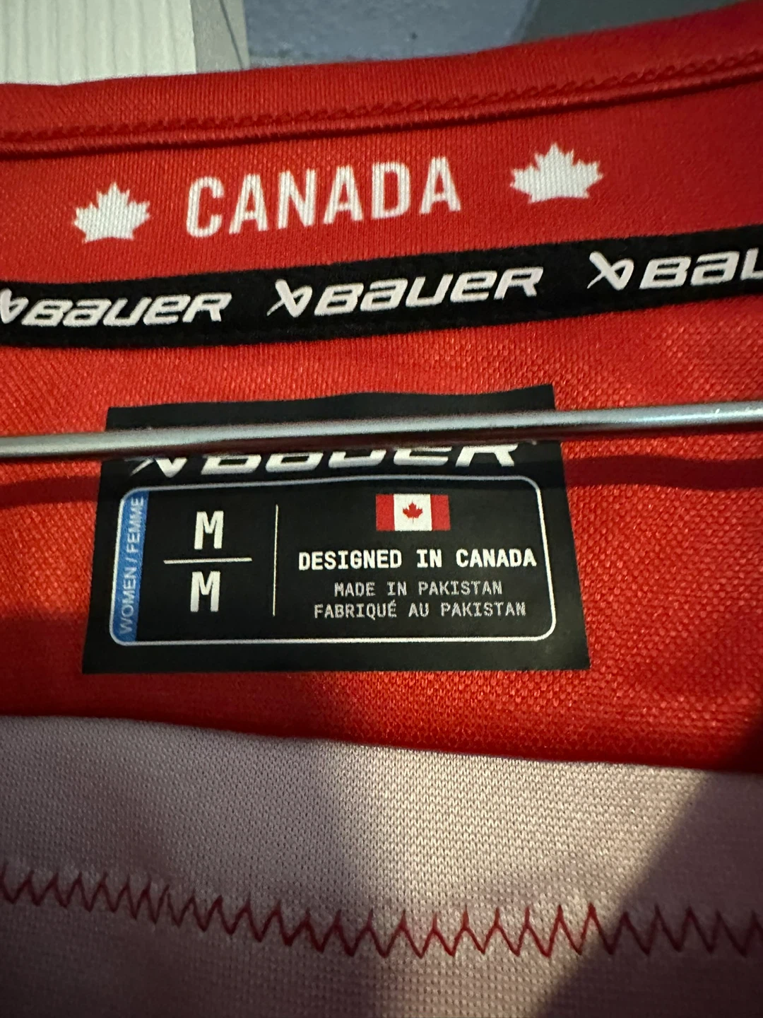 Bauer Canada Hockey Jersey Celebrini #17 Women’s Medium - photo 5