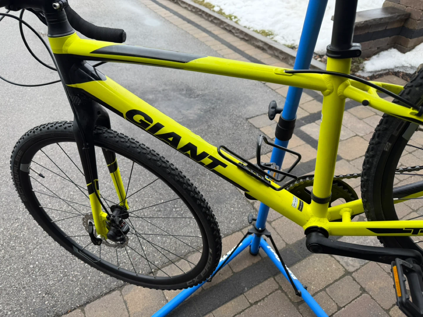 Giant TCX 26” youth gravel bike - photo 3