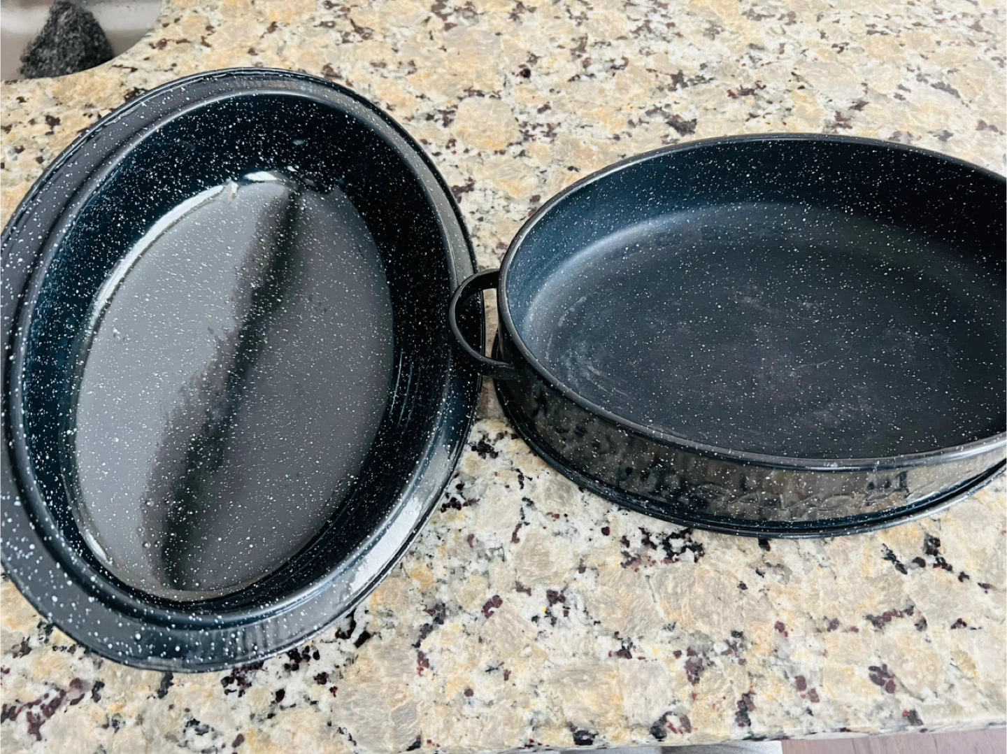 Vintage Roasting Pan with Lid - photo 4