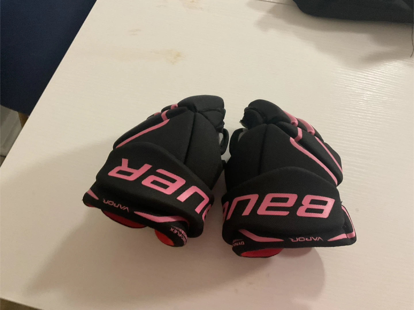 Bauer Vapor Hockey Gloves