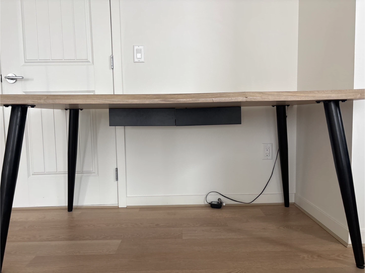 Moving Sale! Wooden Desk with Black Tapered Legs - photo 2