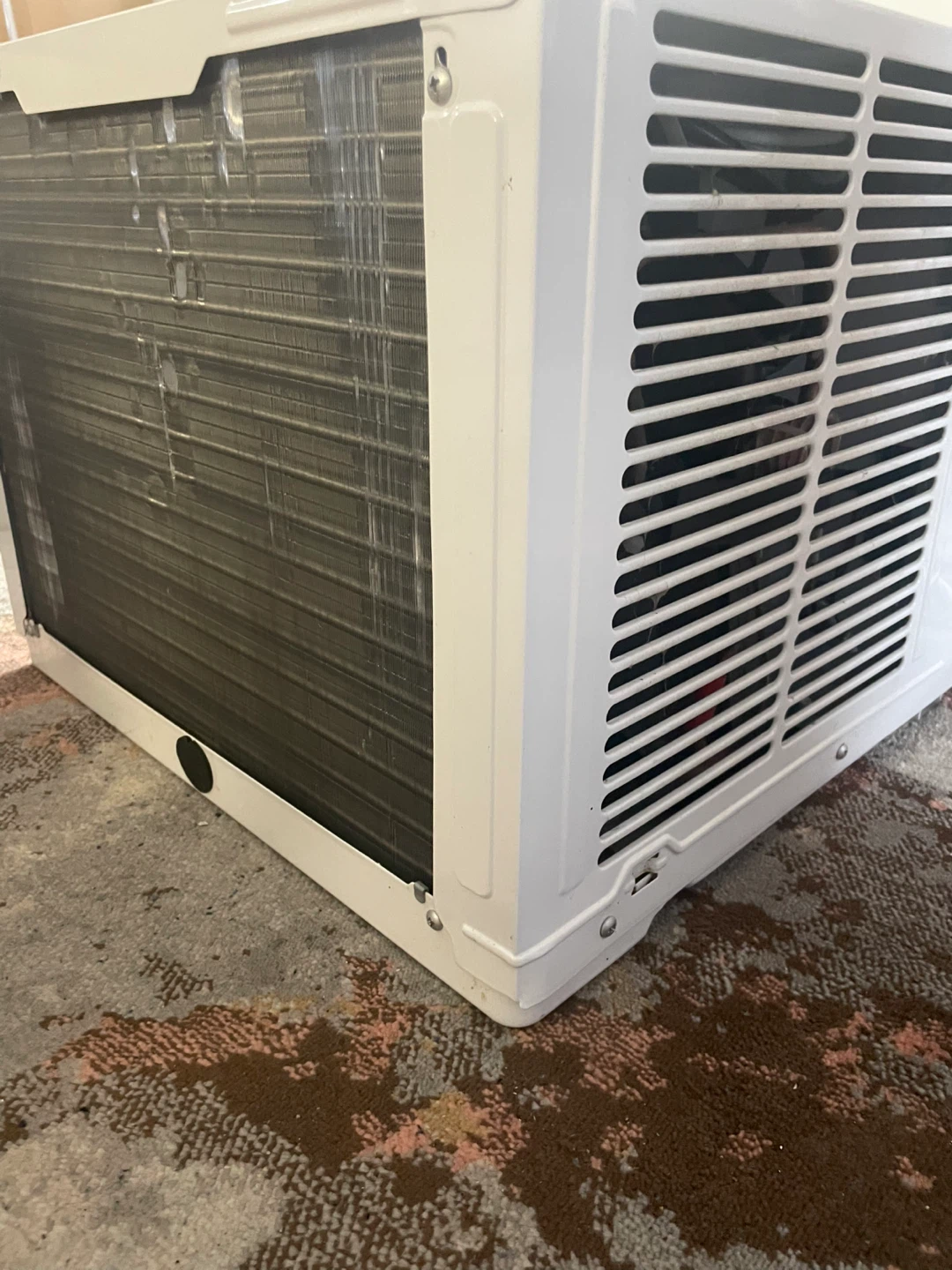 Insignia Window Air Conditioner - photo 3