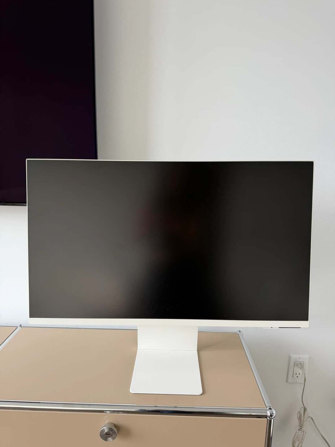 32" Samsung Smart Monitor w/ Streaming TV (model: M80B)