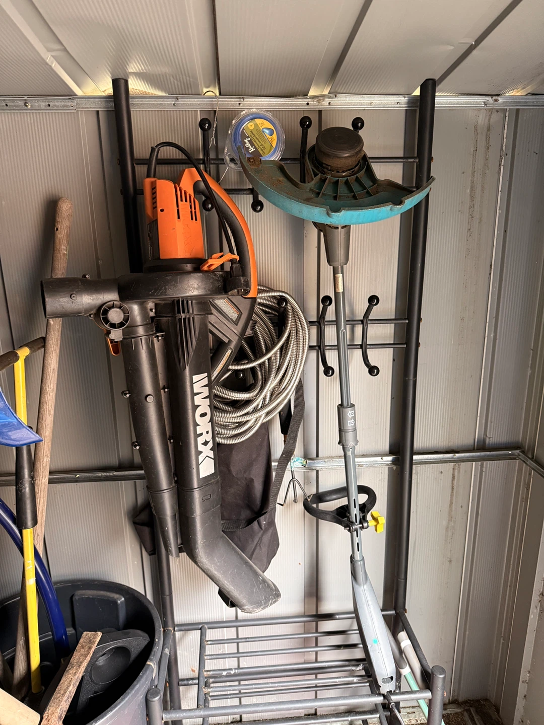 Leaf Blower / String Trimmer - photo 2