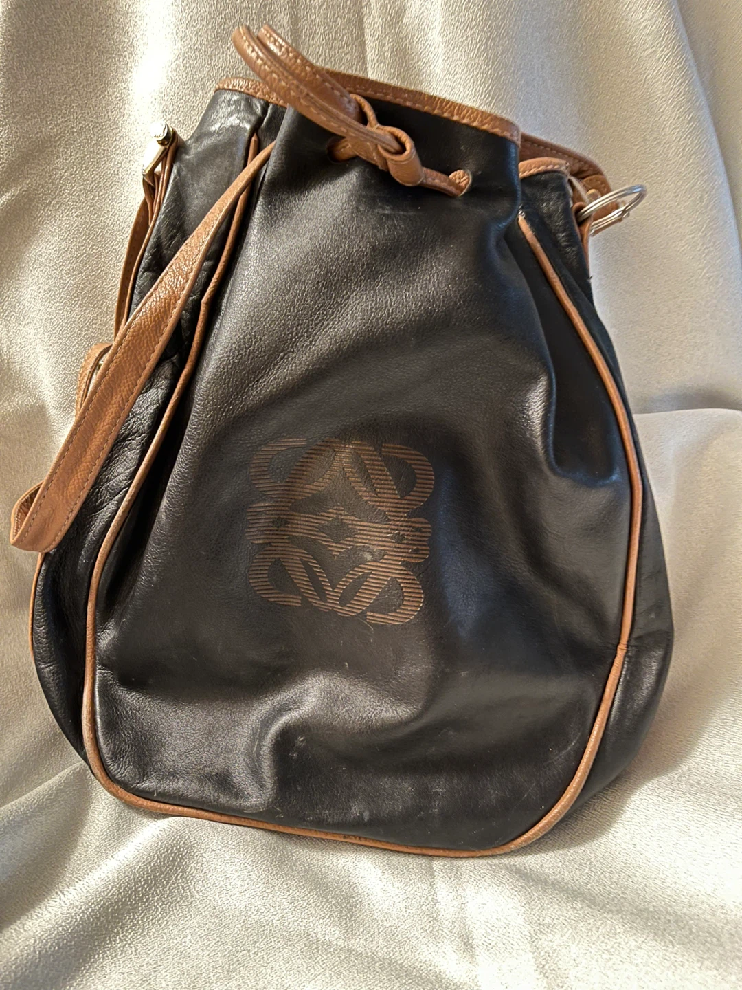 Loewe Anagram Bucket Bag - photo 2