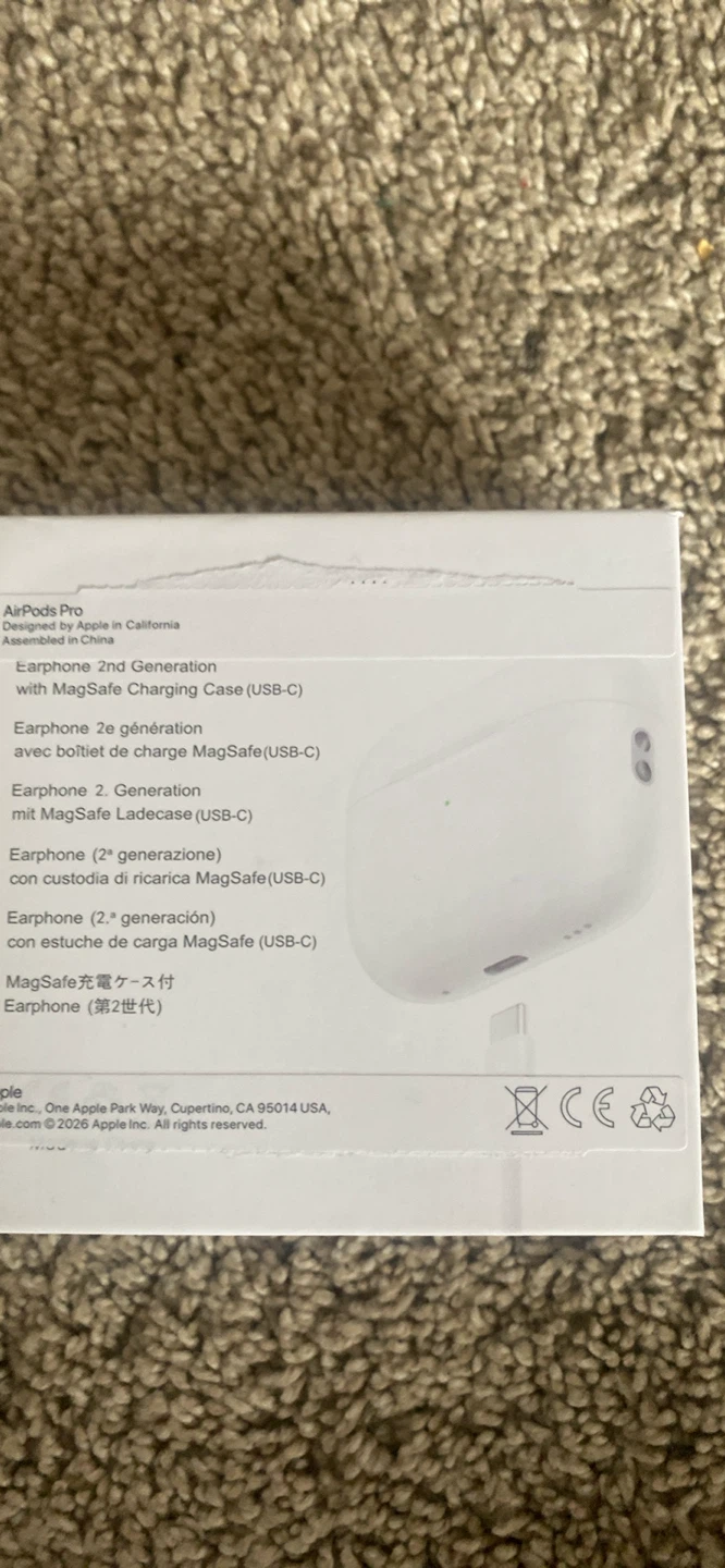 Apple AirPods open box - photo 3