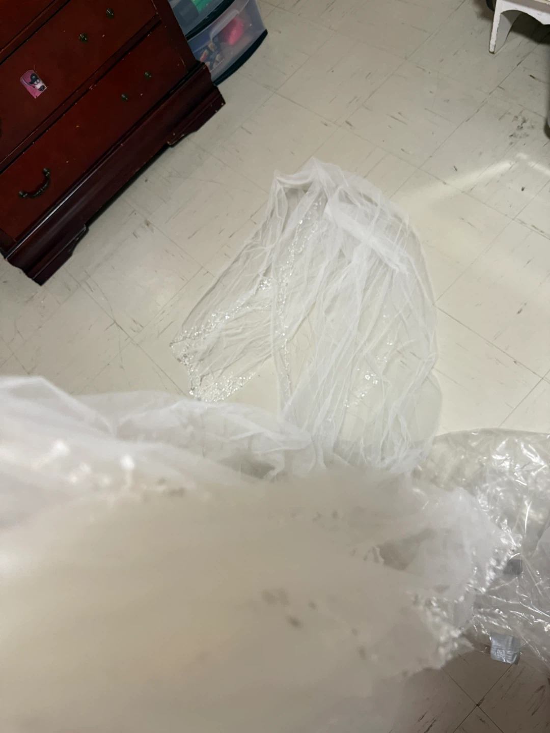 Sophia tolli White Wedding Dress with Embellishments and Veil - photo 3