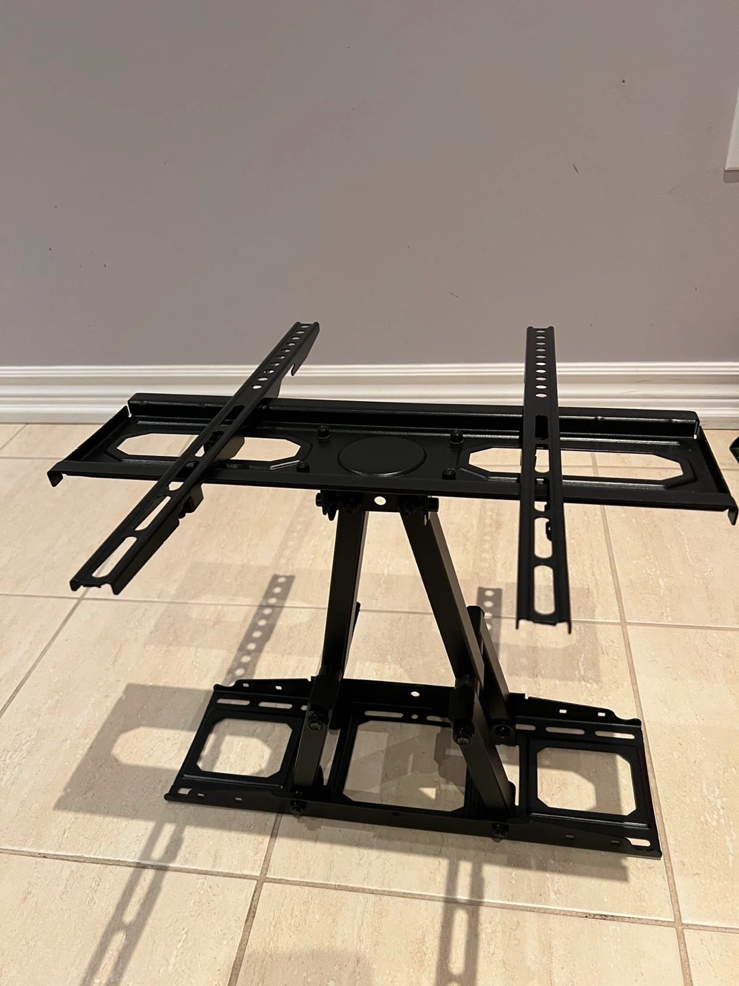 Black Swivel and Tilt TV Wall Mount