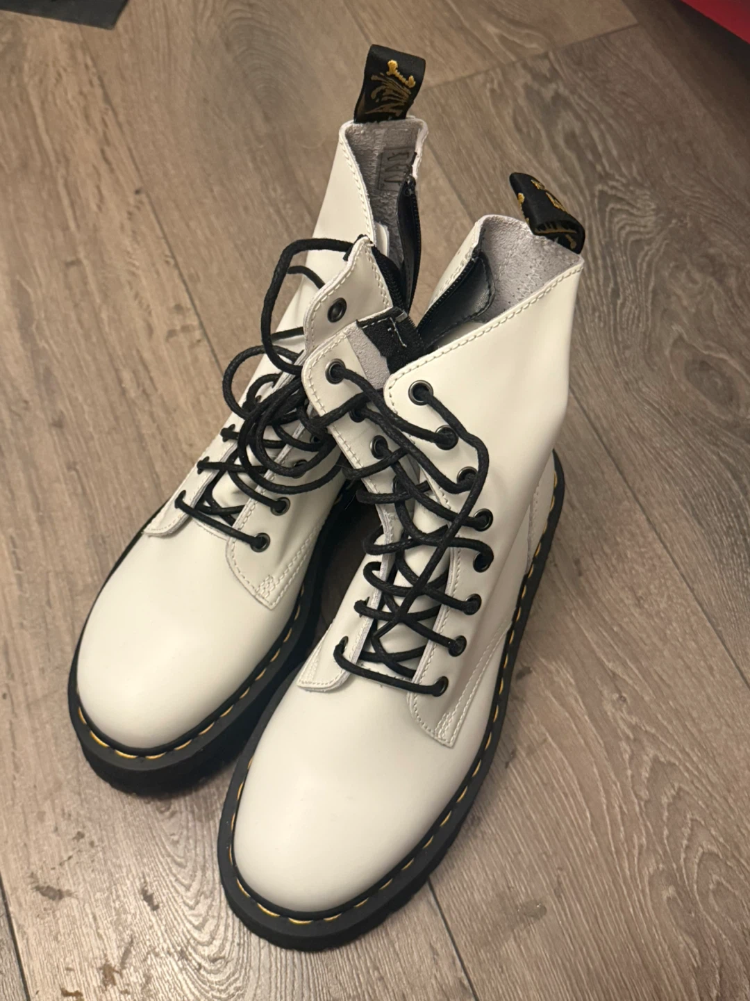 Dr. Martens 1460 Smooth Leather Boots - White