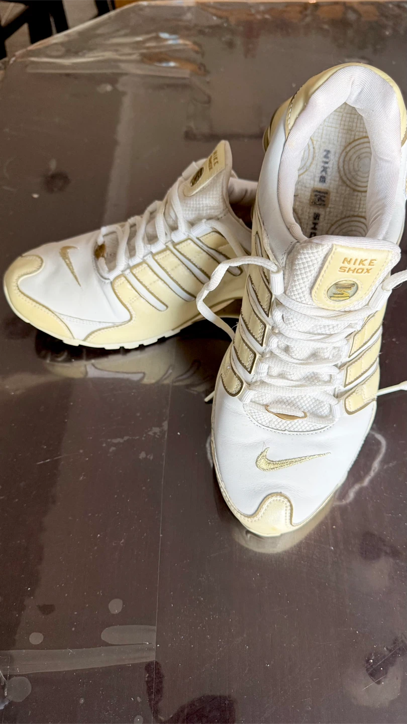 Nike Shox Women's Shoes White and Gold - photo 3