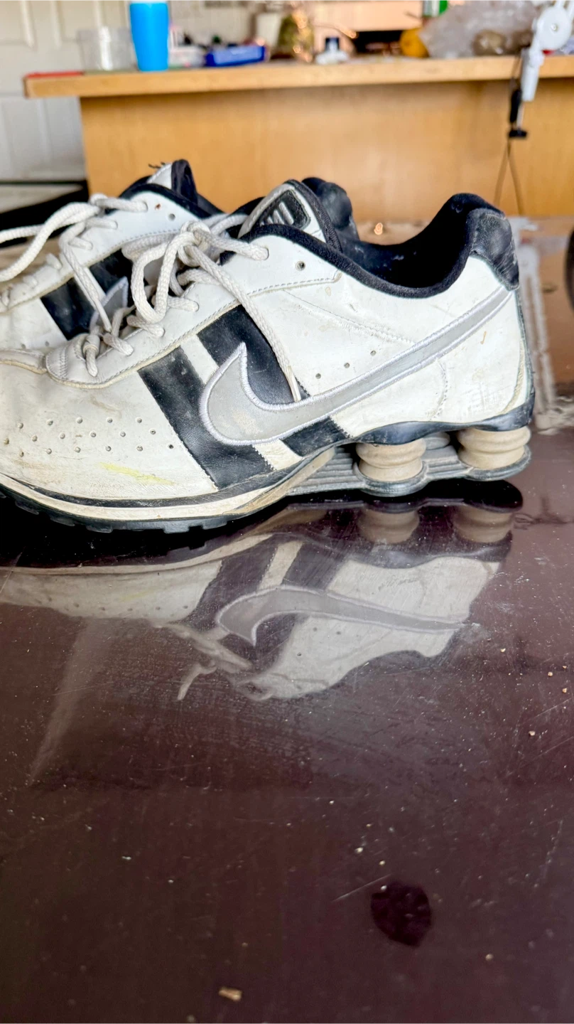 Nike Shox Athletic Shoes - photo 3