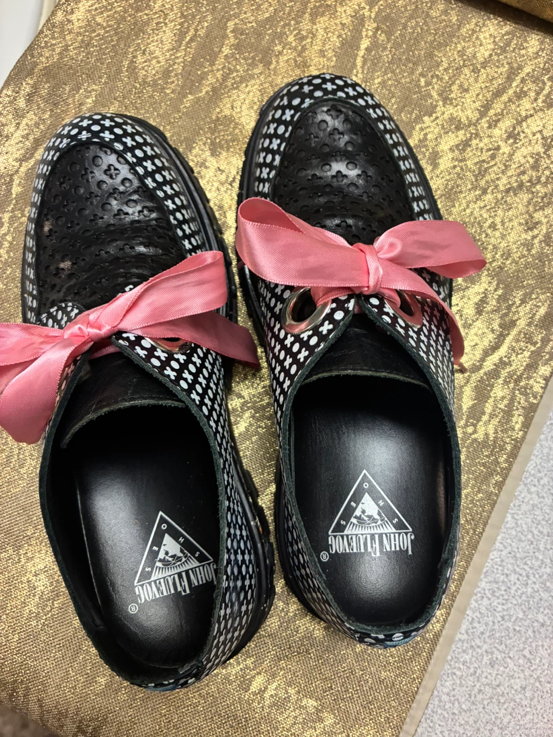 John Fluevog “Wednesday” Shoes w. Pink Ribbons - Size M/W 8 - photo 4