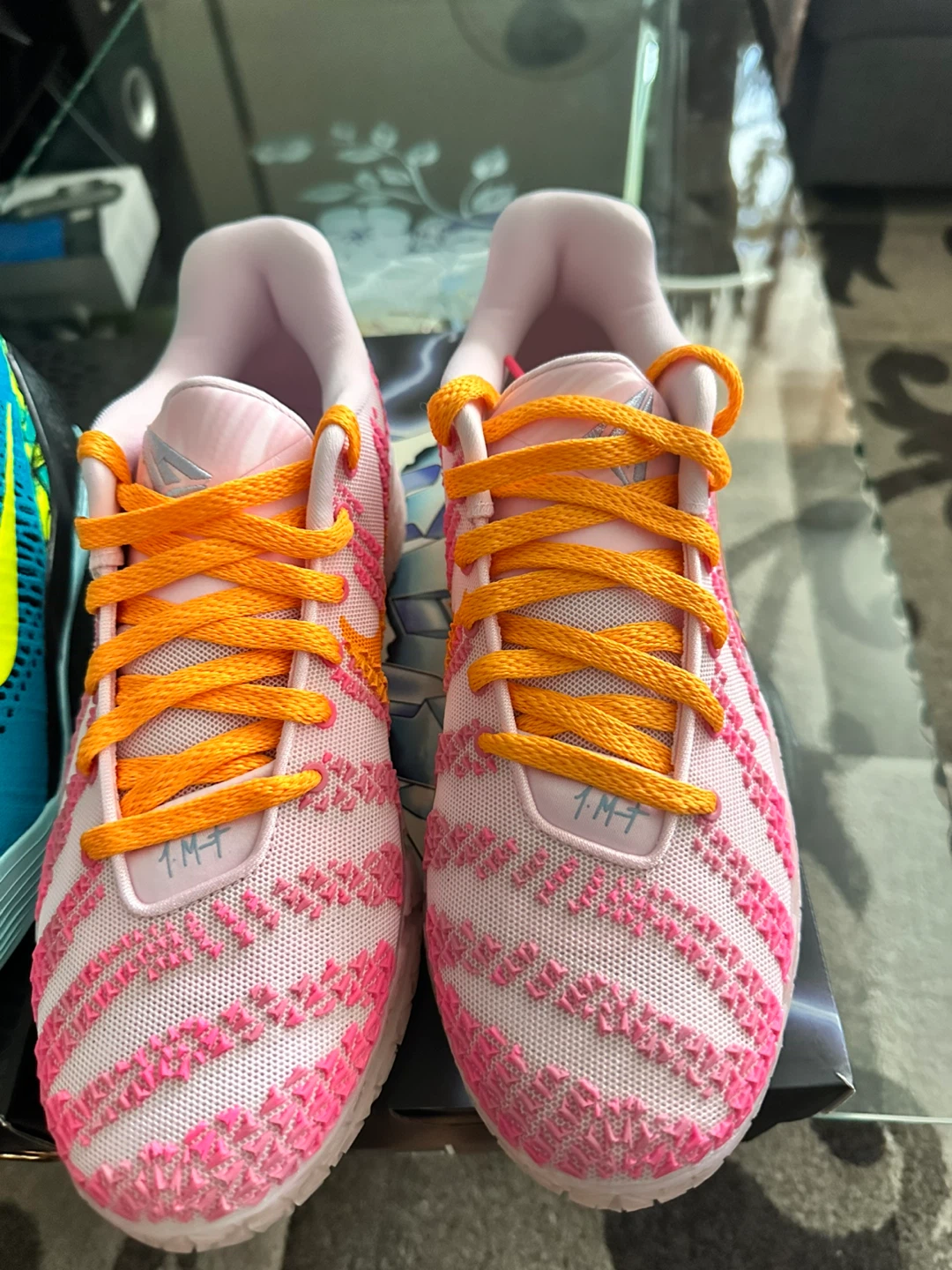 Nike Basketball Shoes Pink/Orange Size 9 - photo 2