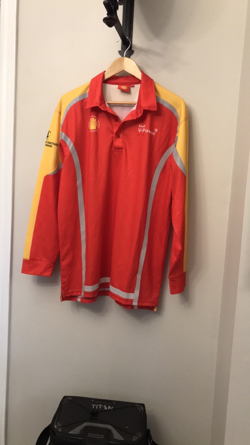 Men’s Shell V-Power Scuderia Ferrari Polo Shirt Medium