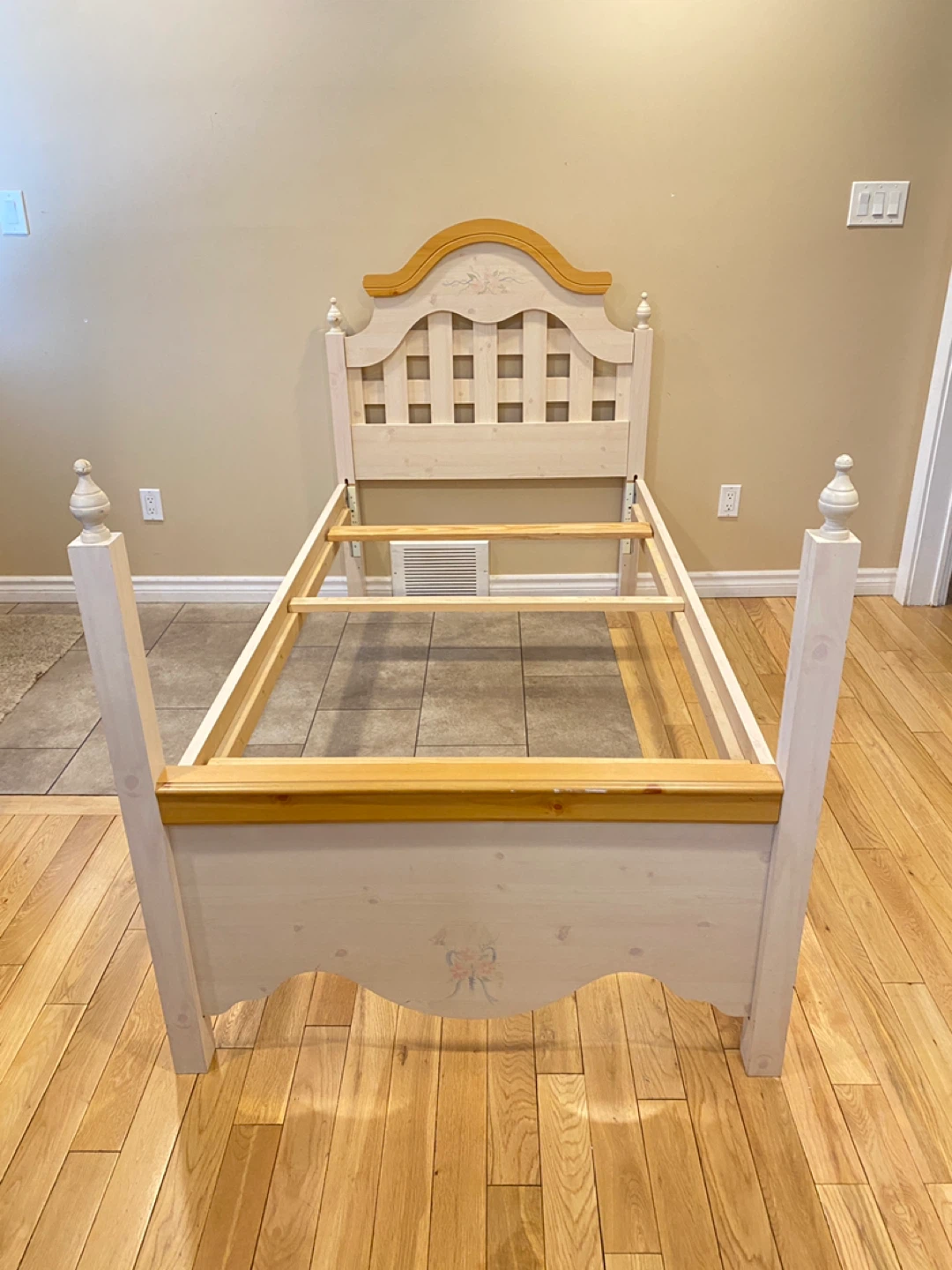 White Ashley Furniture Twin Size Bed Frame (CAN DELIVER)